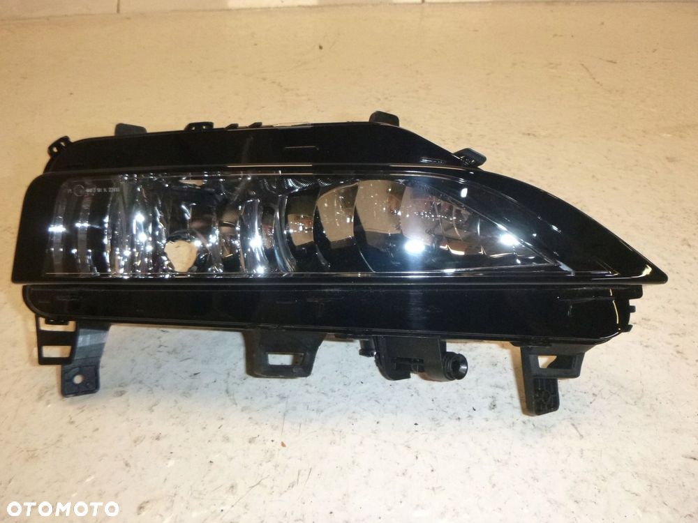 SKODA OCTAVIA 4 HALOGEN LAMPA DRL LED PRAWY PRZÓD - 3