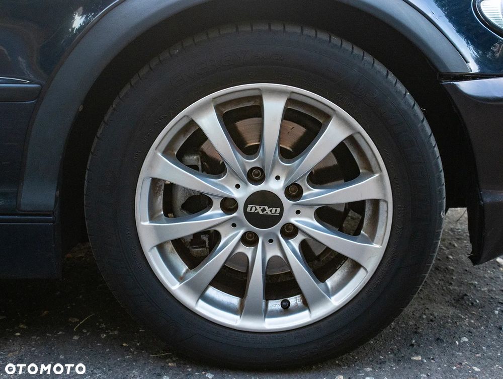 BMW Seria 3 320i - 4
