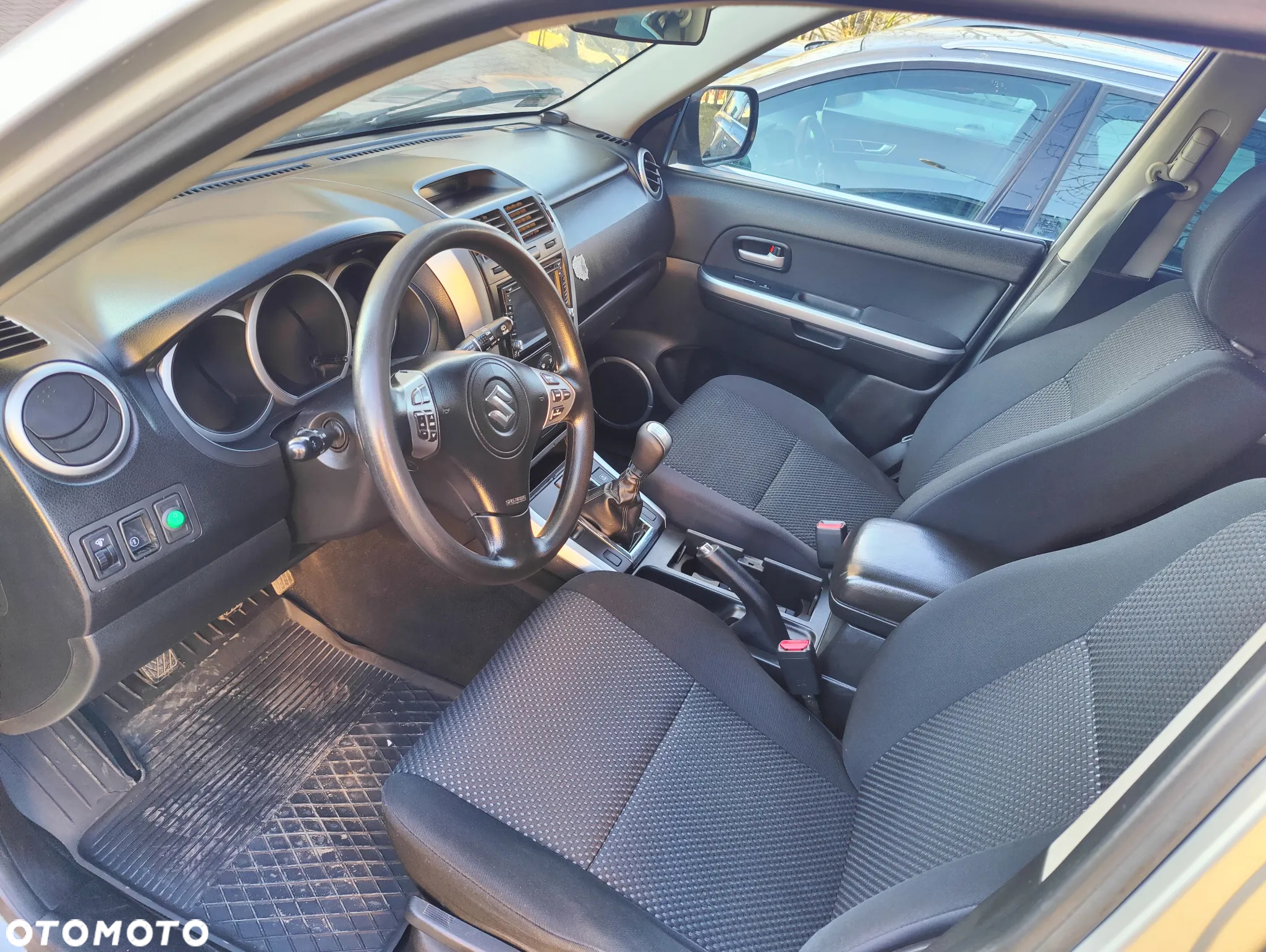Suzuki Grand Vitara 2.7 V6 - 10