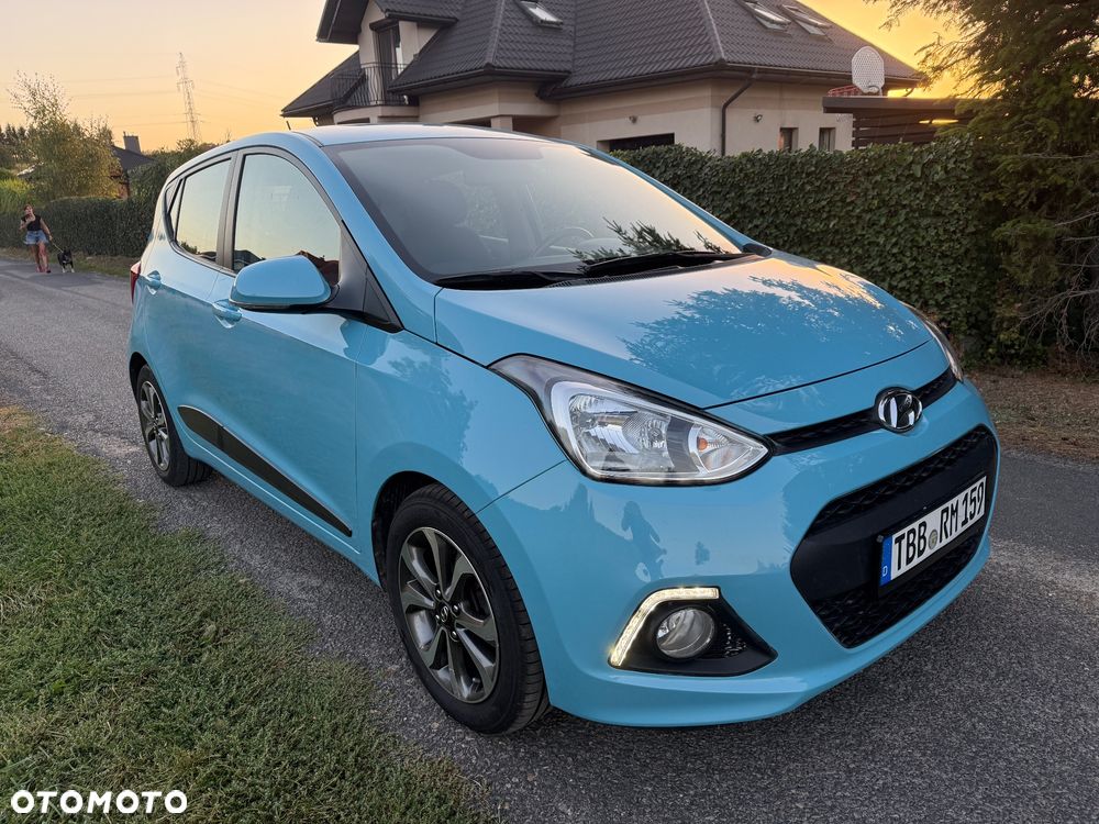 Hyundai i10 1.0 Fifa World Cup Edition - 3