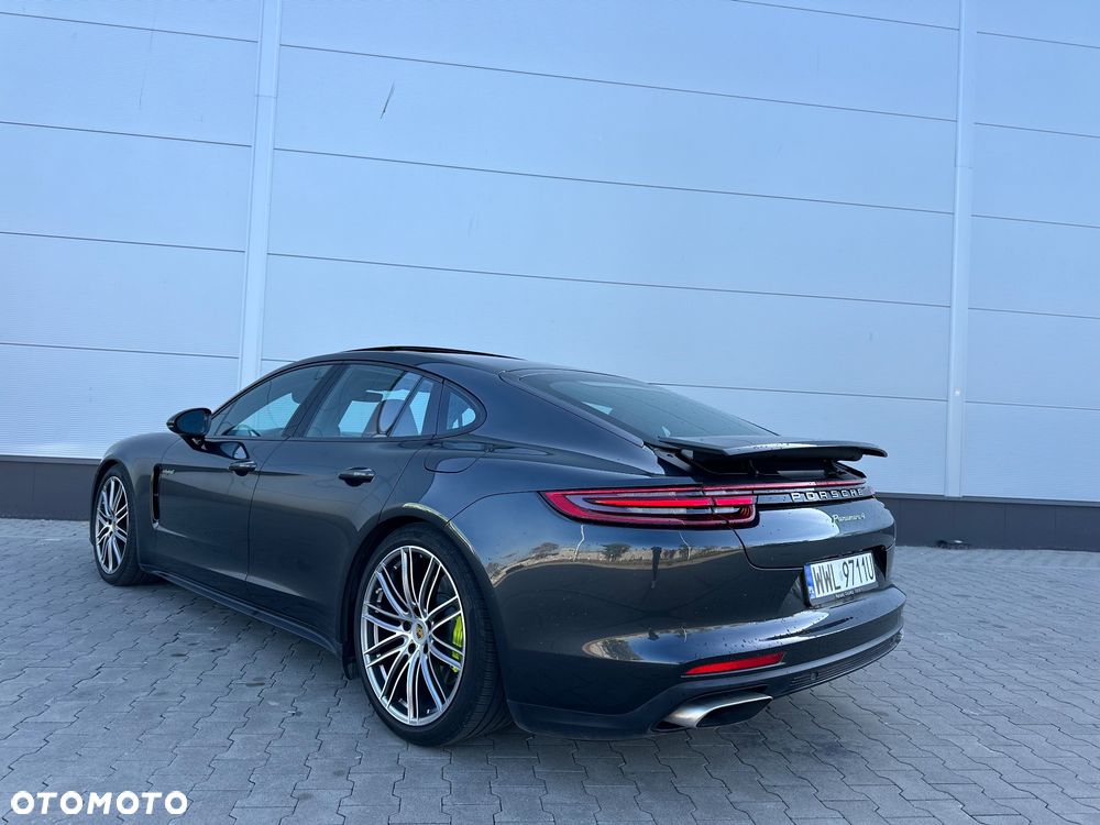 Porsche Panamera 4 E-Hybrid Platinum Edition - 18