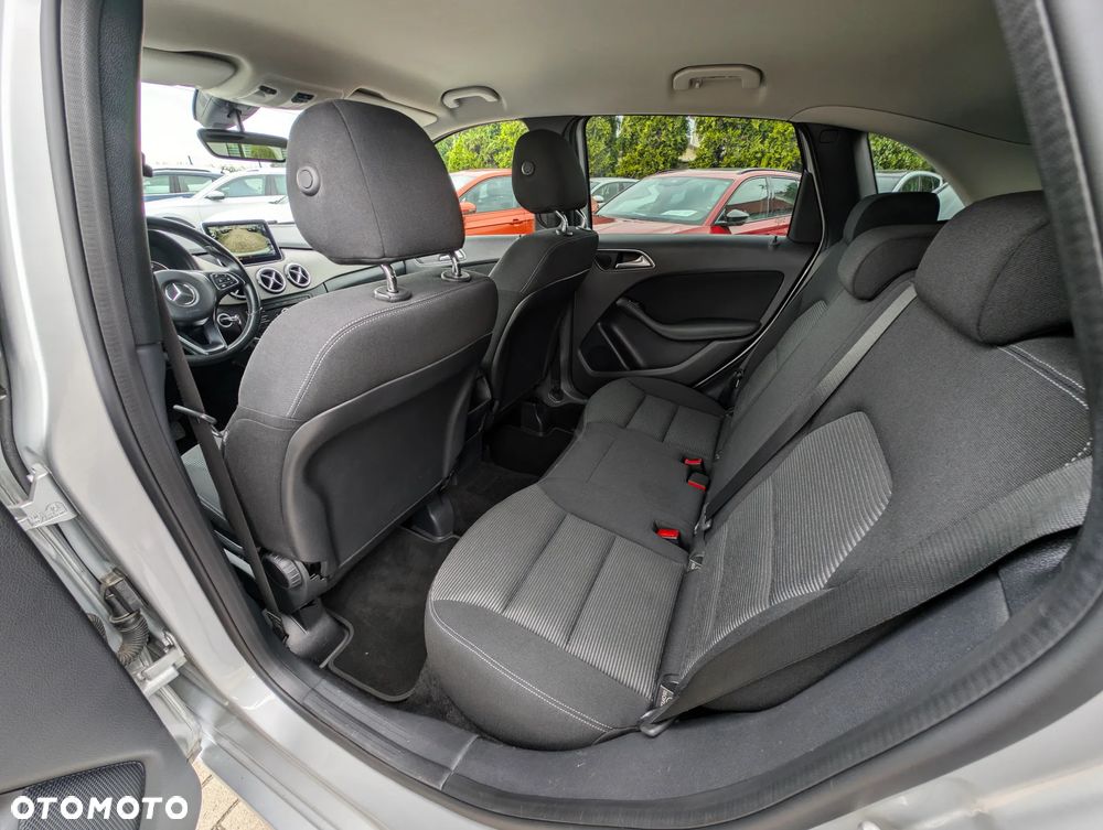 Mercedes-Benz Klasa B 180 Style - 24