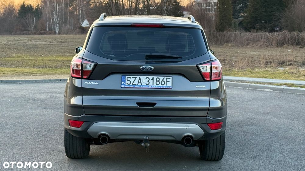 Ford Kuga 1.5 EcoBoost 2x4 Titanium - 4