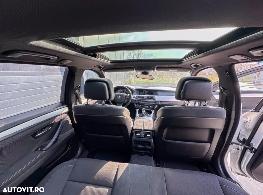BMW Seria 5 530d xDrive Touring - 3