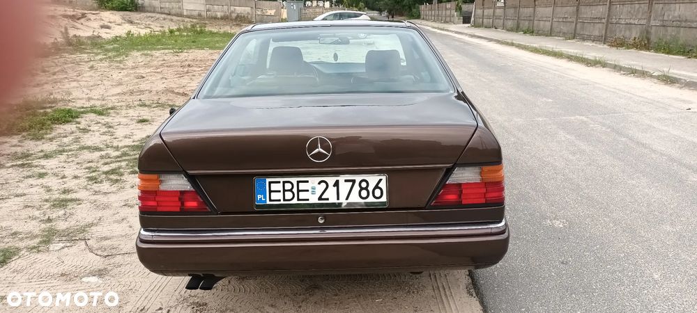 Mercedes-Benz W124 (1984-1993) - 8