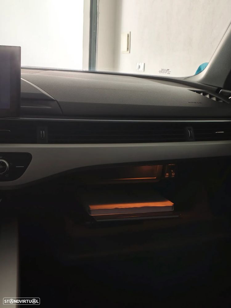 Audi A4 Avant 30 TDI Advanced S tronic - 32