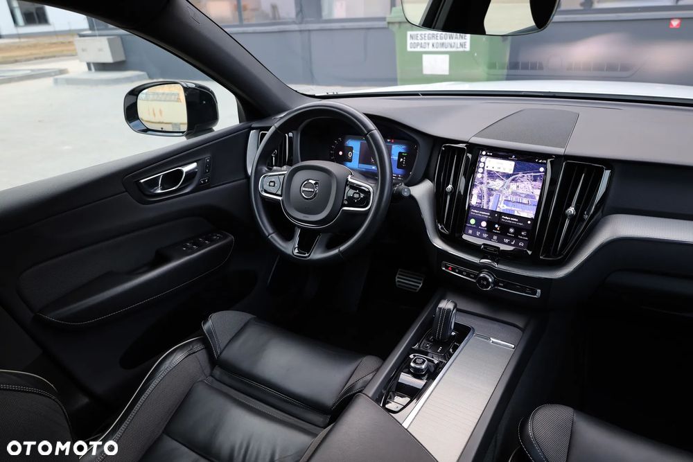 Volvo XC 60 T6 AWD Recharge Geartronic RDesign - 27