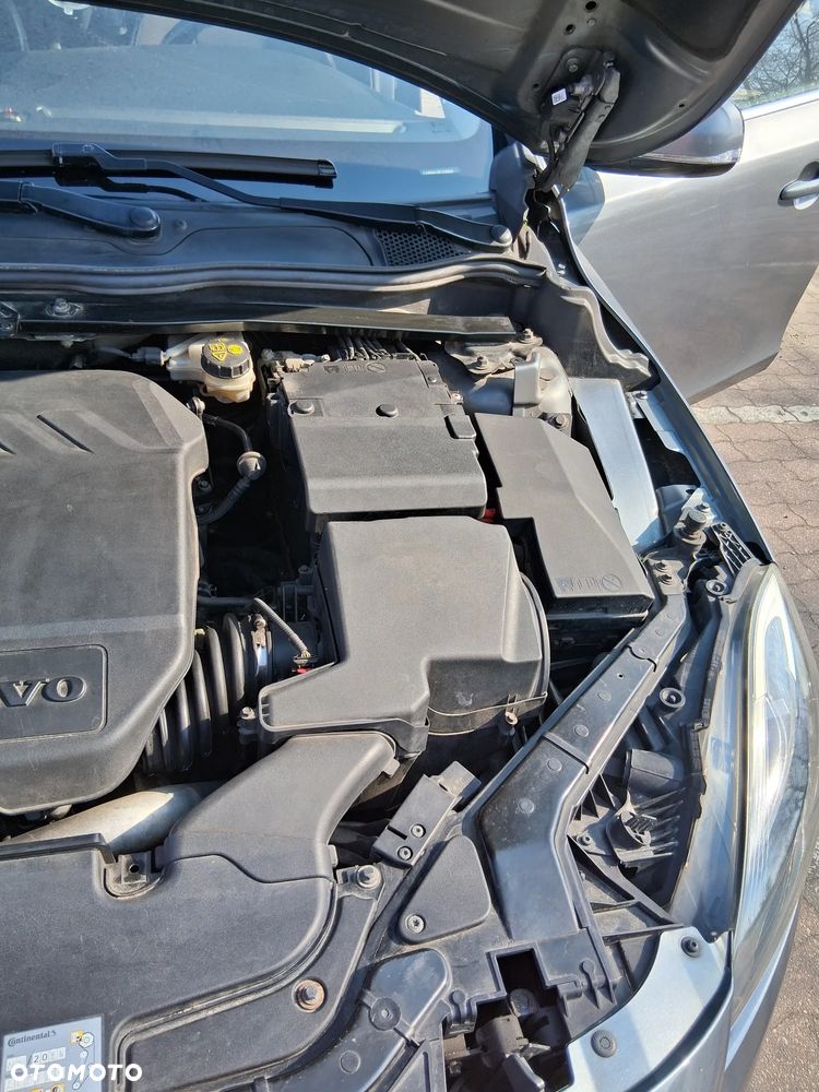 Volvo V40 - 16
