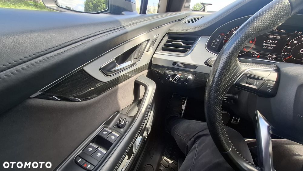 Audi Q7 - 12