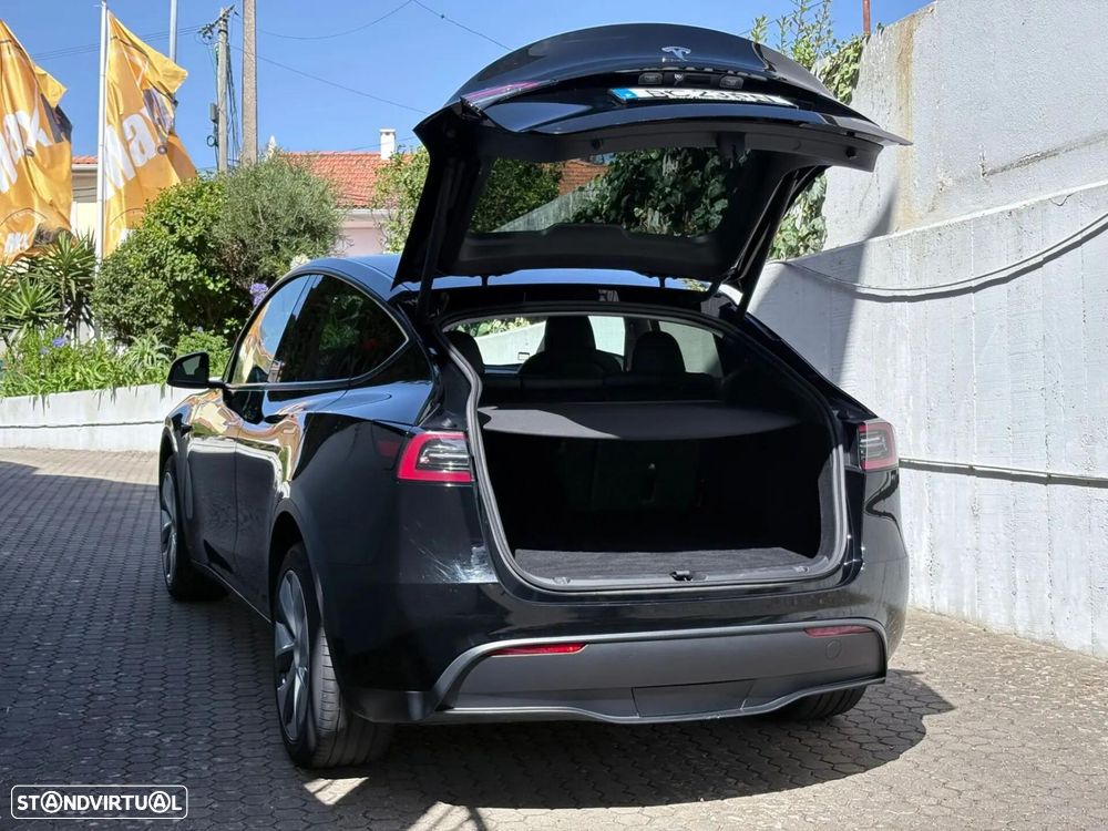 Tesla Model Y Long Range Tração Integral - 27
