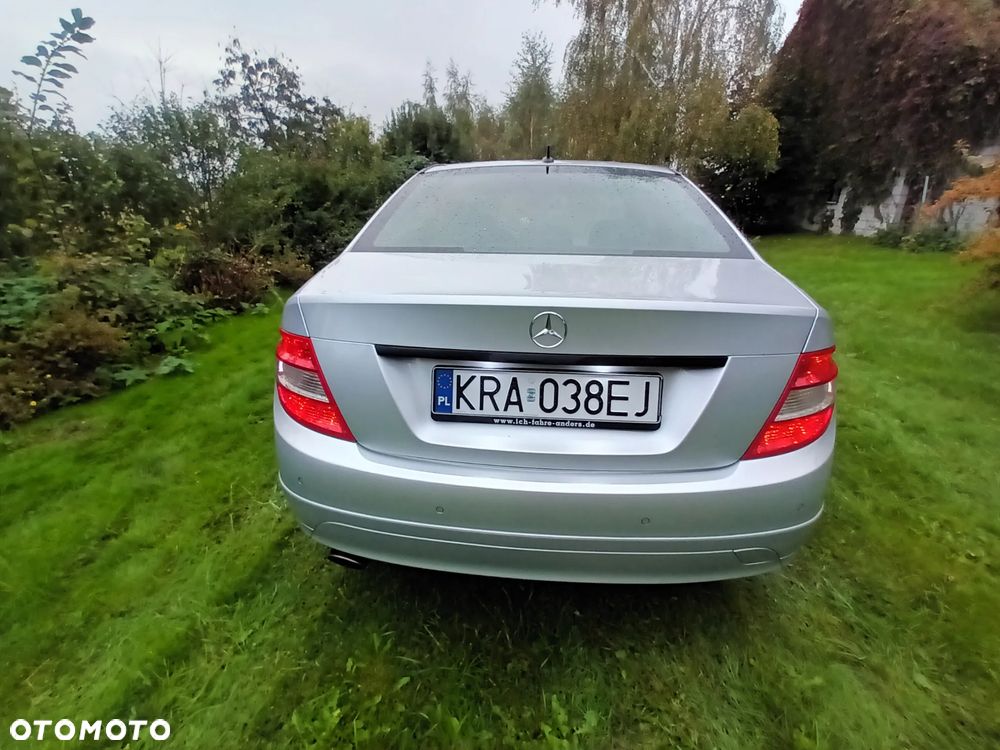 Mercedes-Benz Klasa C 200 7G-TRONIC Edition - 13