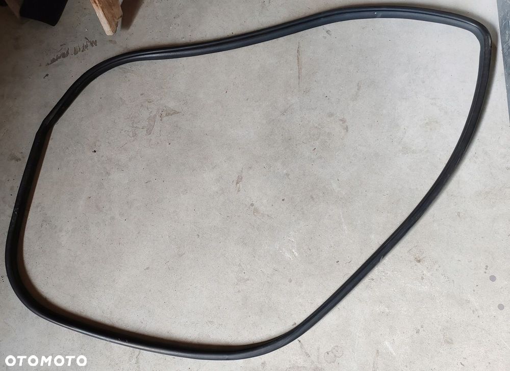 Uszczelka karoseryjna lewa przód przednia Toyota RAV-4 IV 12-18