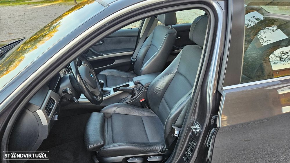 BMW 320 d Exclusive - 14