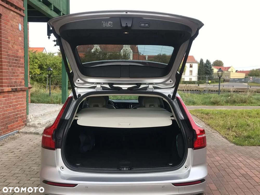 Volvo V60 ver-b4-d-momentum - 19