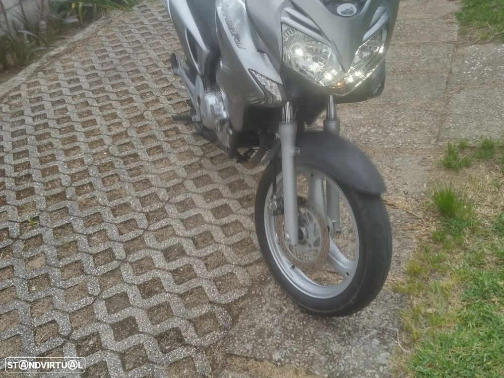 Honda Varadero XL125V - 6
