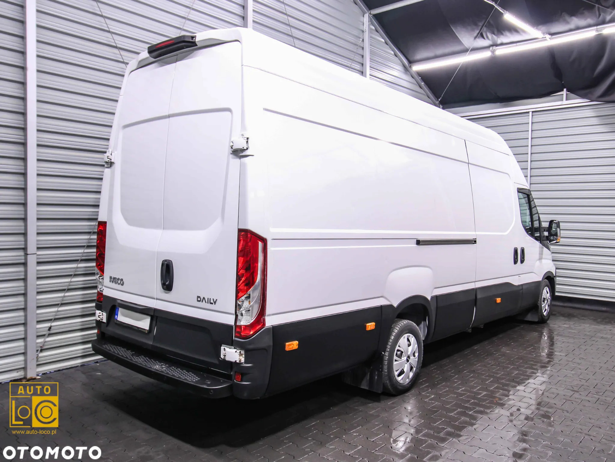 Iveco DAILY FURGON - 3