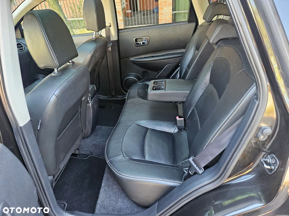 Nissan Qashqai 2.0 4x4 visia - 14