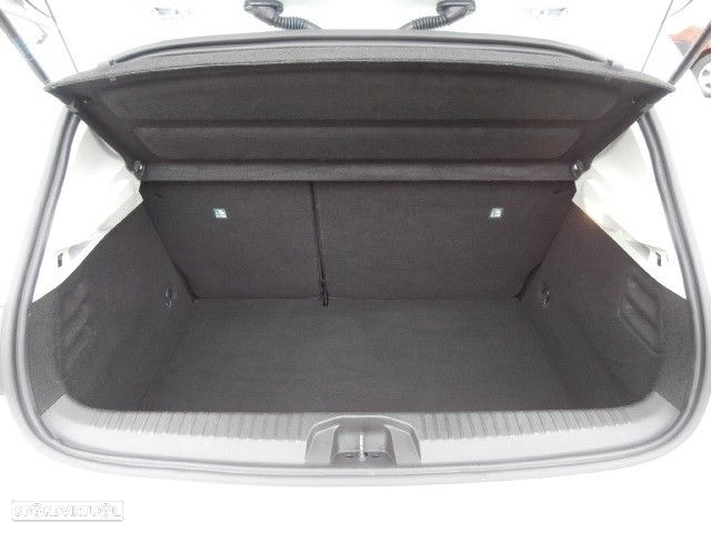 Renault Clio 1.6 E-Tech Full Hybrid Techno - 26
