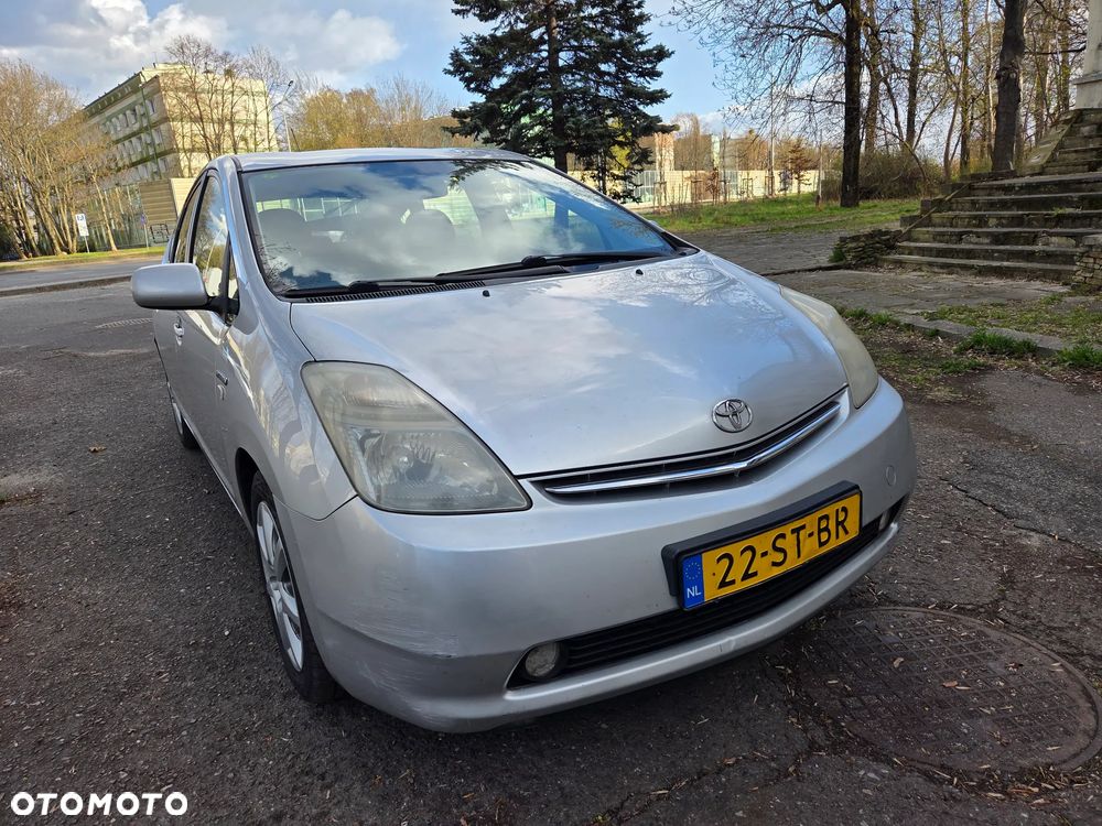 Toyota Prius 1.5 VVT-i Prestige - 2