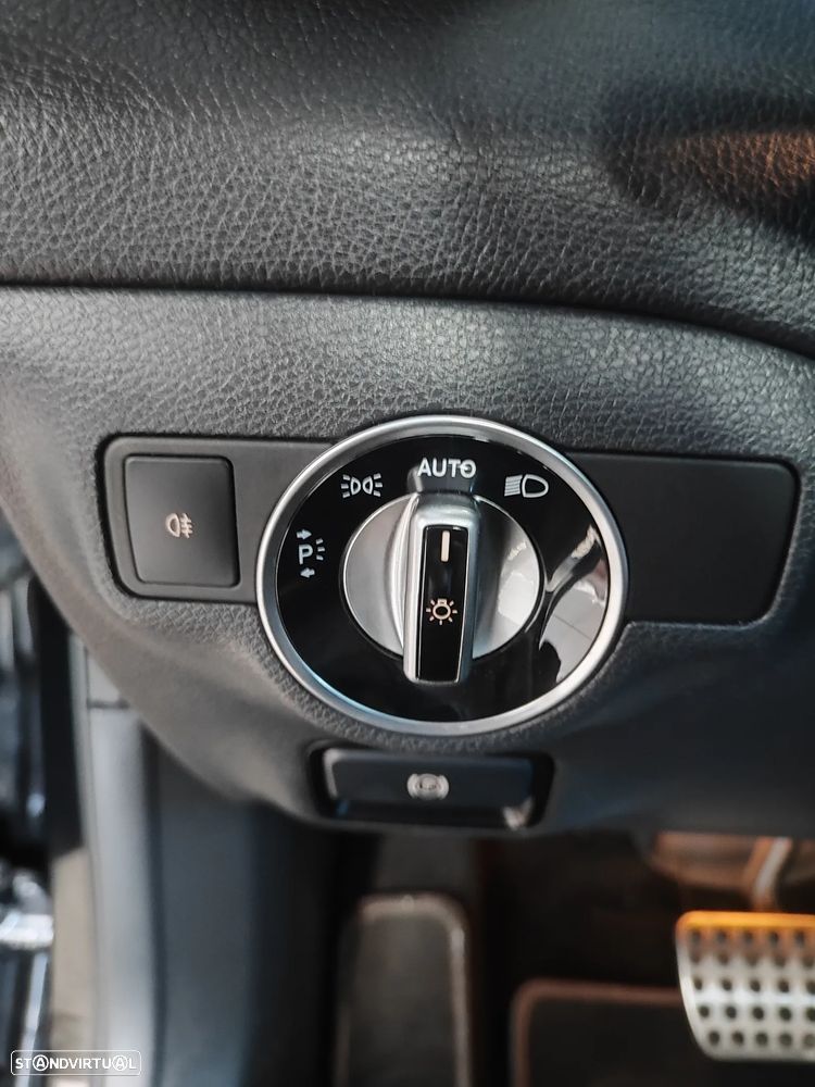 Mercedes-Benz GLA 200 d 7G-DCT AMG Line - 25