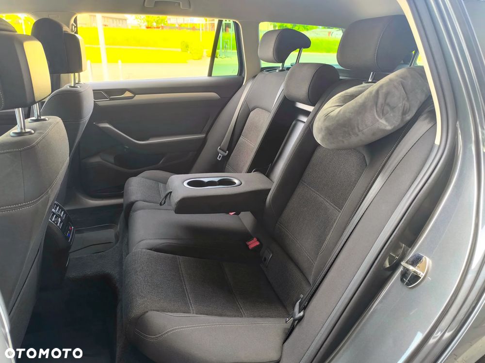 Volkswagen Passat 1.6 TDI (BlueMotion Technology) Comfortline - 18