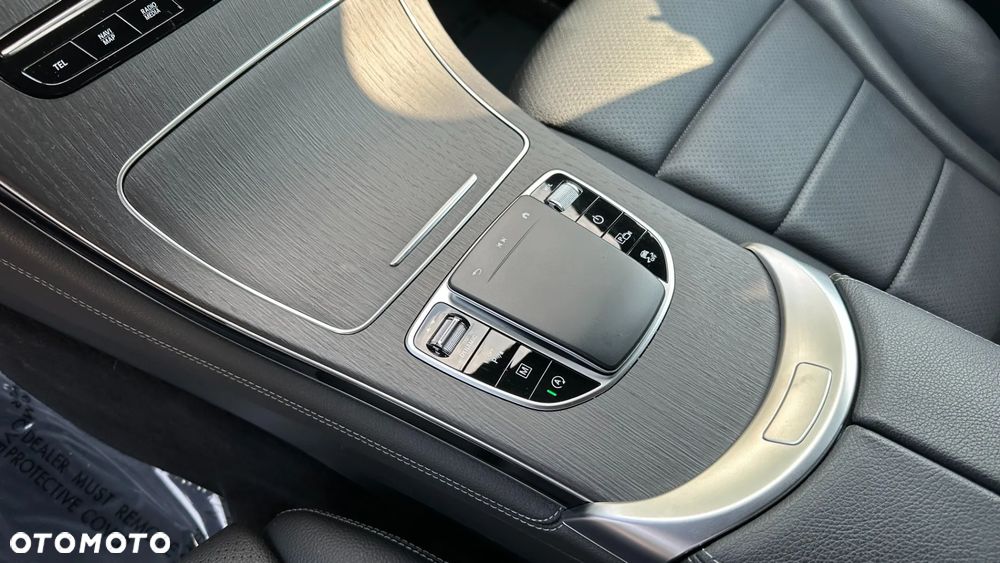 Mercedes-Benz GLC 300 4Matic 9G-TRONIC AMG Line Plus - 14