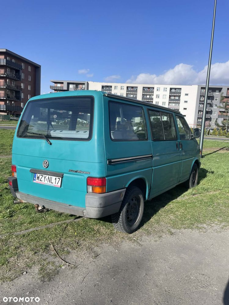 Volkswagen Multivan - 4
