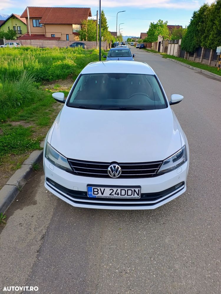 Volkswagen Jetta - 1