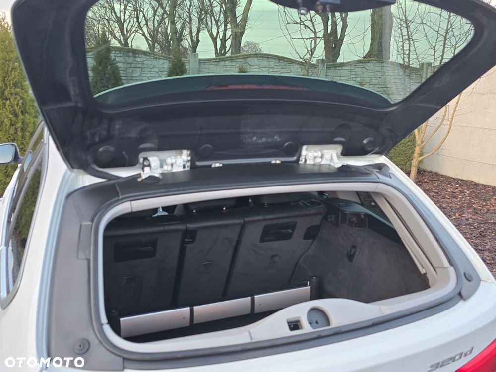 BMW Seria 3 320d xDrive Edition Luxury Line Purity - 34