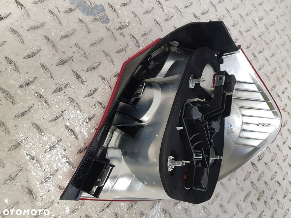 NOWA ORYGINALNA LAMPA LEWA TYLNA LEWY TYŁ BMW 1 e87 6924501 - 8