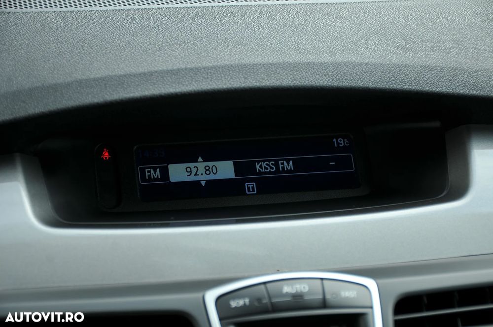 Renault Laguna dCi 110 FAP Limited - 15