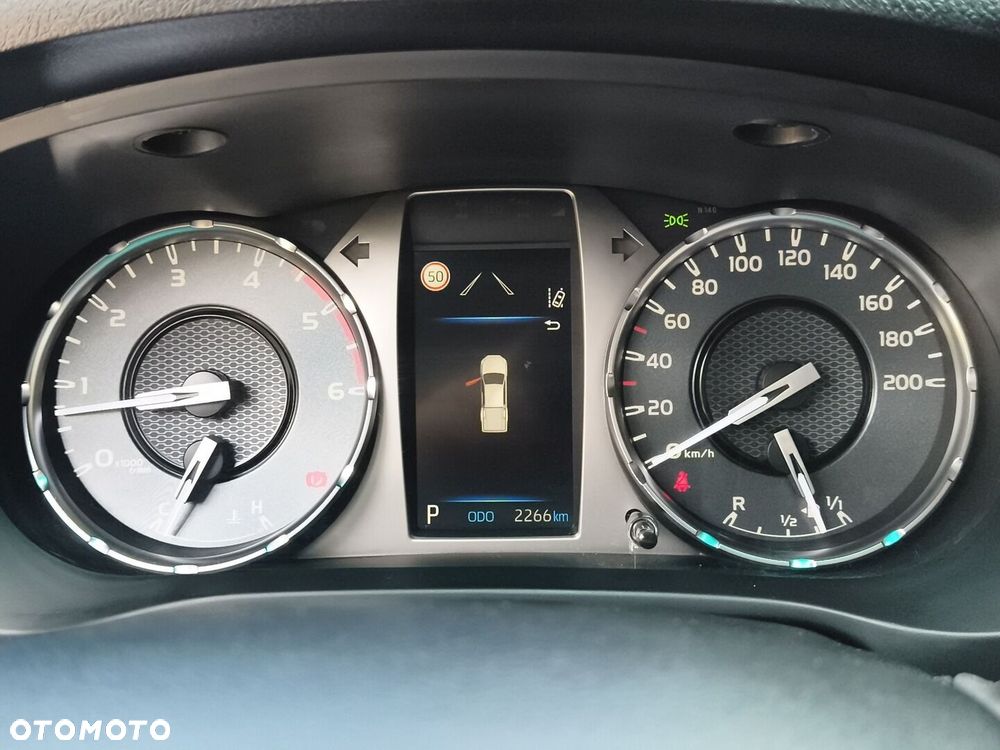 Toyota Hilux 2.8 D-4D mHEV Double Cab Executive 4x4 - 22
