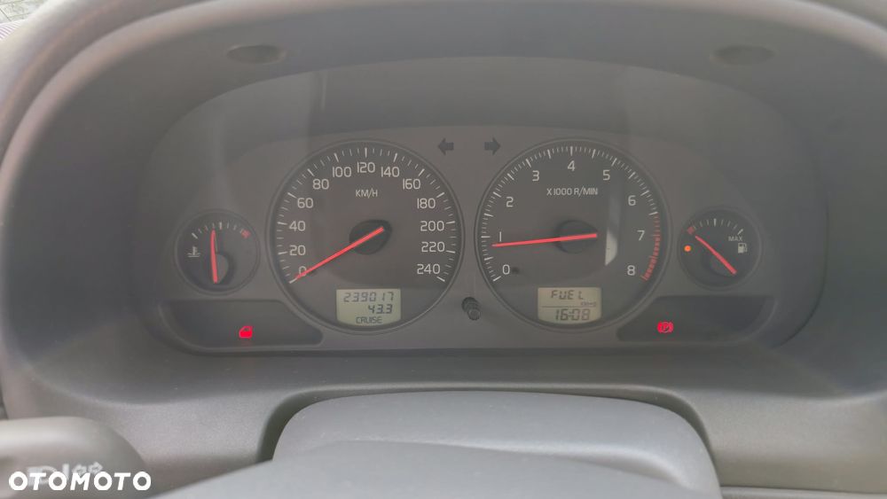 Volvo S40 2.0 - 10