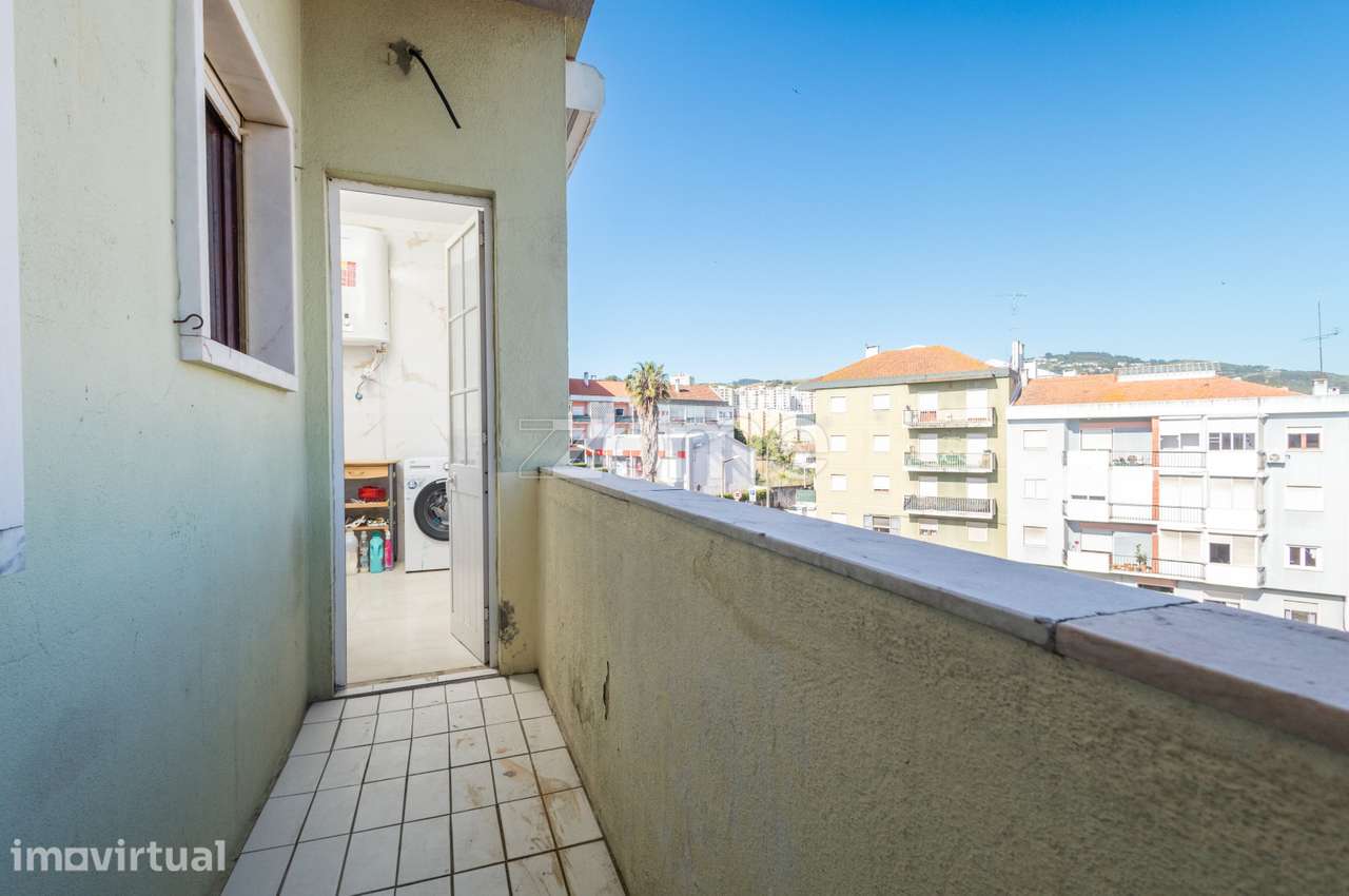 T2 c/ 2 varandas no centro de Loures - Grande imagem: 4/27