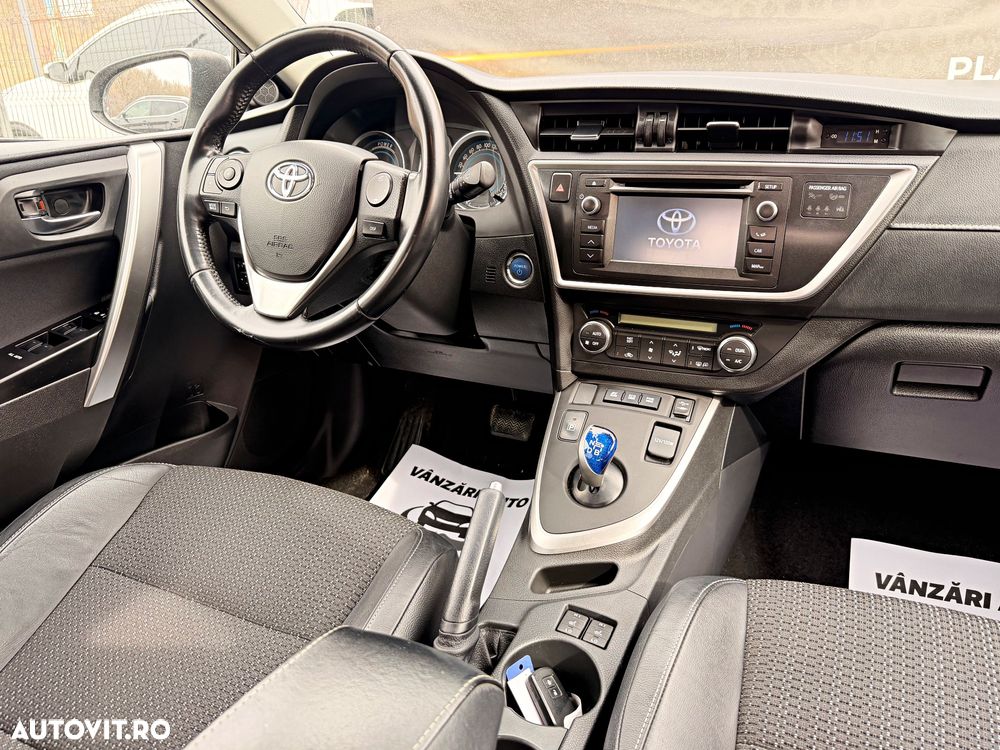 Toyota Auris ver-1-4-d--4d-unique - 23