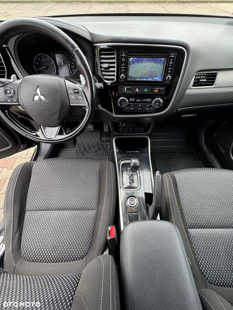 Mitsubishi Outlander 2.0 Intense + Navi 4WD CVT - 4