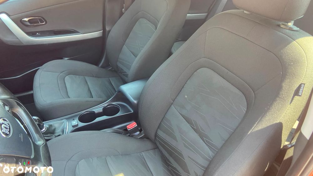 Kia Ceed - 14