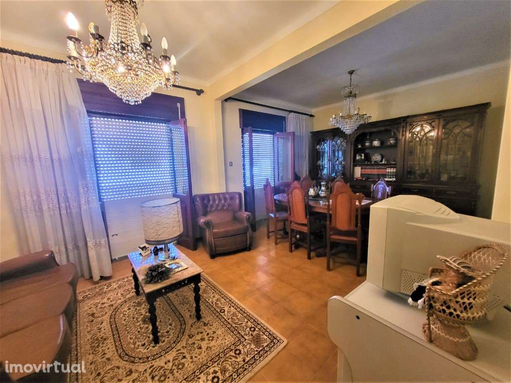 Moradia Isolada T2 c/. 80 laranjeiras e água - lote de. 4000 m2 - Grande imagem: 3/37