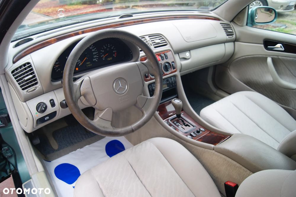 Mercedes-Benz CLK - 15