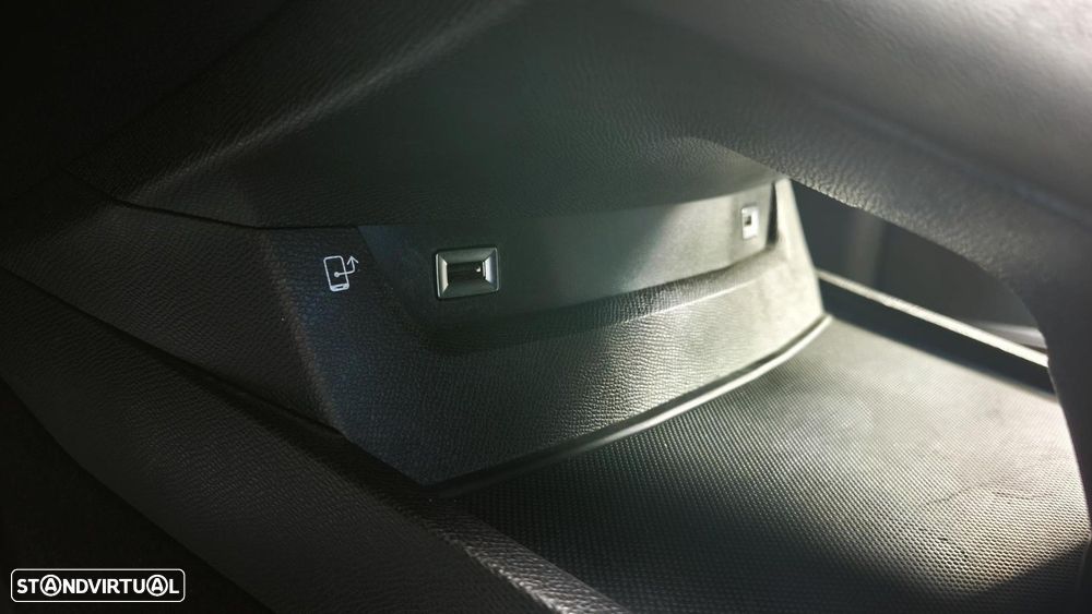 Peugeot 508 1.6 Hybrid Allure Pack e-EAT8 - 30