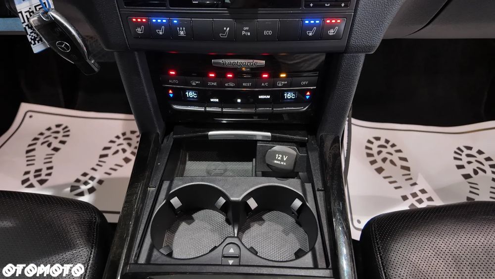 Mercedes-Benz Klasa E 350 CDI DPF BlueEFFICIENCY 7G-TRONIC Avantgarde - 38