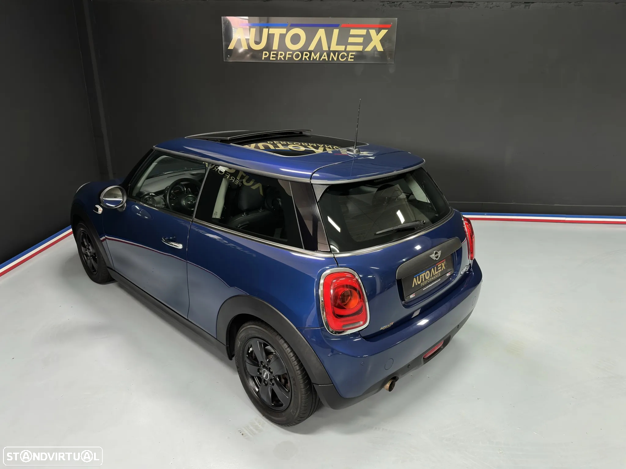 MINI 3 Portas One D - 49