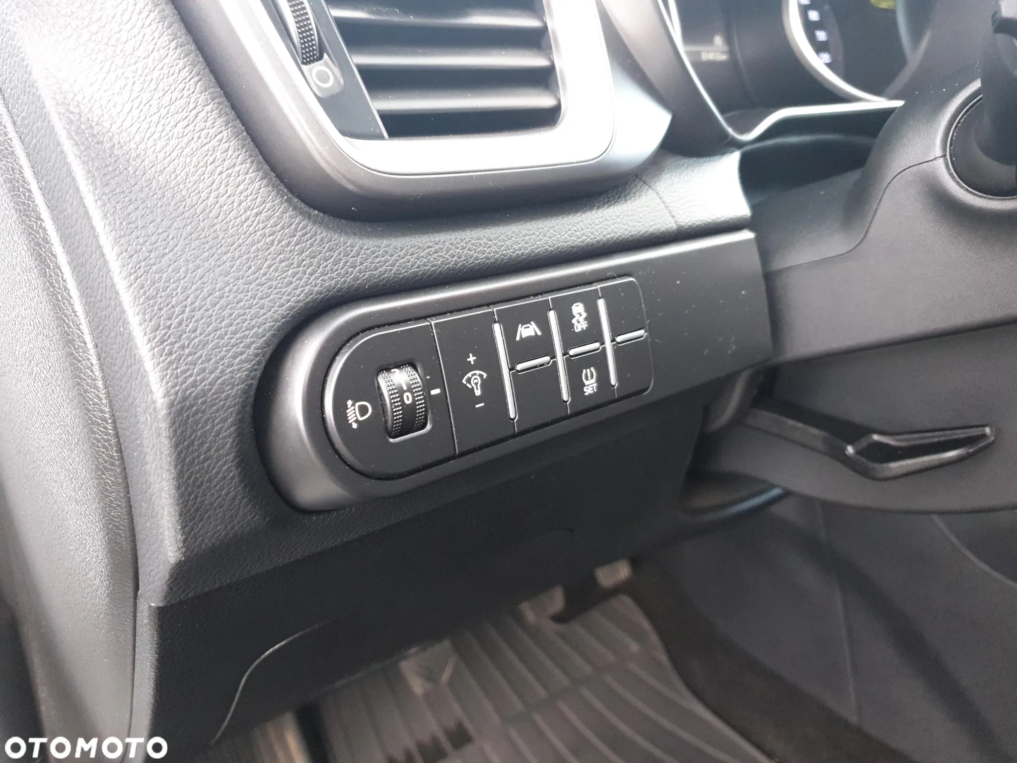 Kia Ceed 1.5 T-GDI M - 19