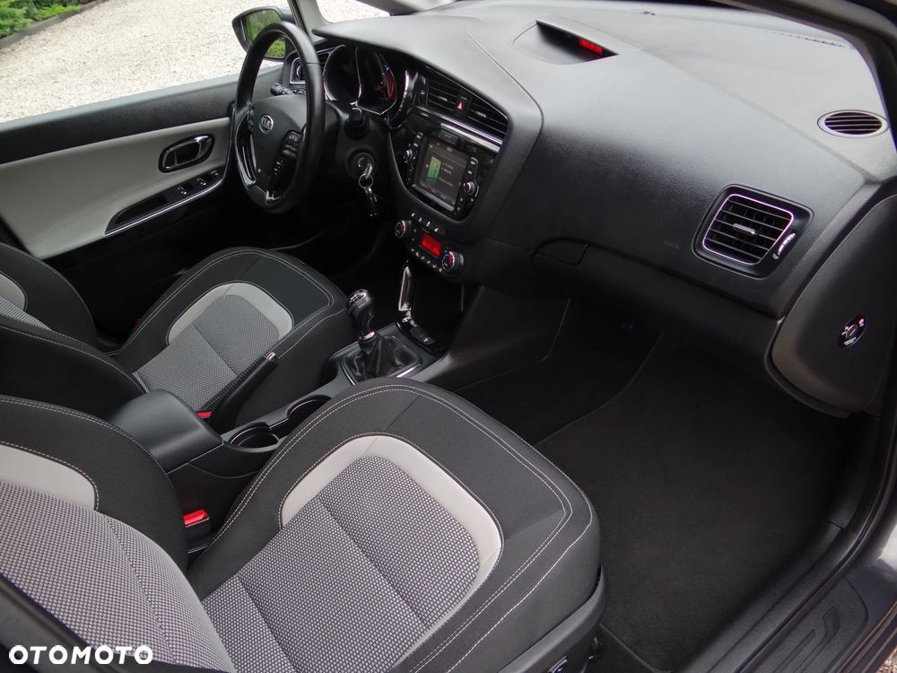 Kia Ceed 1.4 CVVT Dream Team Edition - 23