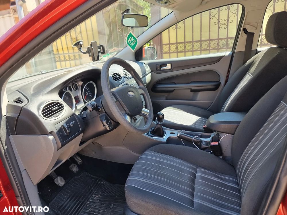 Ford Focus 1.6 Ti-VCT Trend - 2
