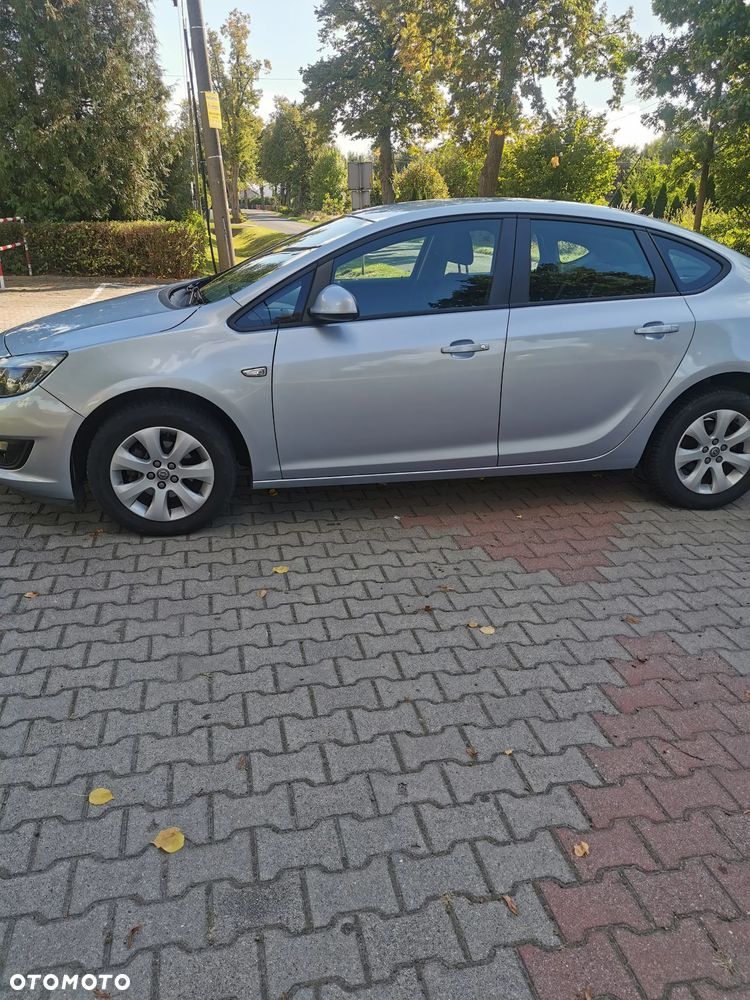 Opel Astra 1.6 Active EU6 - 9