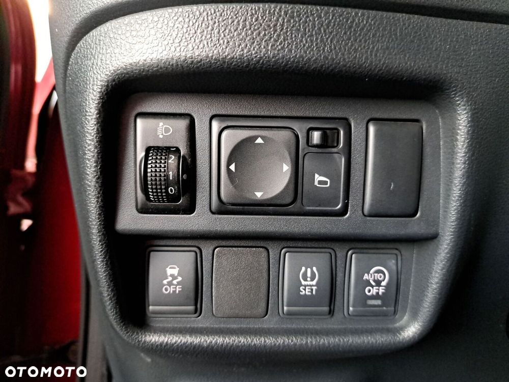 Nissan Juke 1.2 DIG-T N-Connecta EU6 - 29