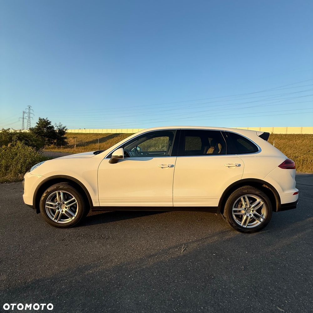 Porsche Cayenne - 5