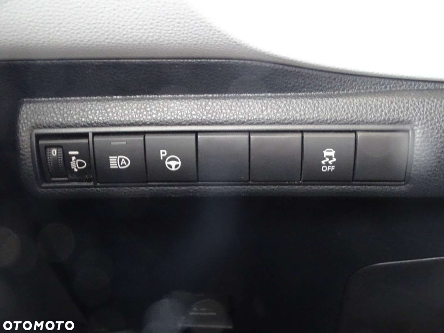 Toyota Corolla - 19