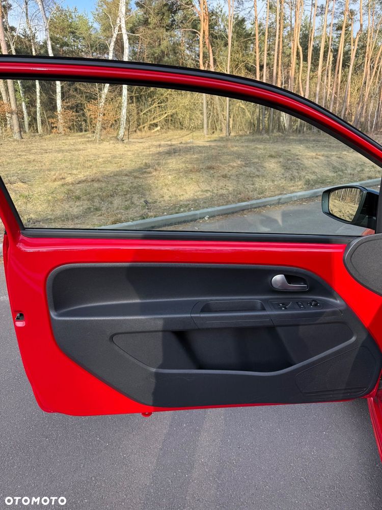 Volkswagen up! - 9